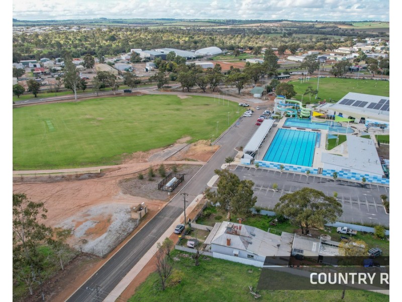 8 Henry Street, Northam WA 6401