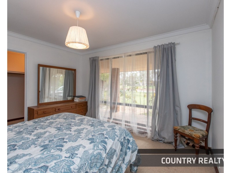 175 Bland Road, York WA 6302