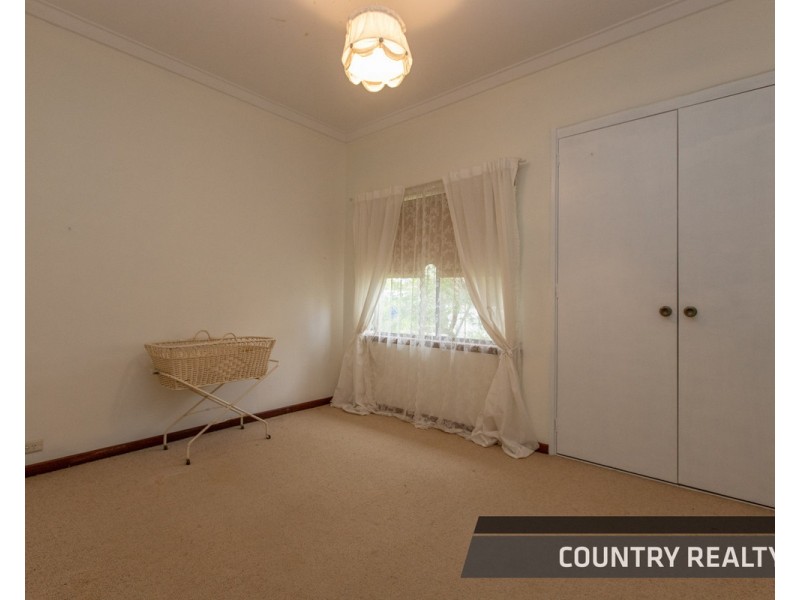 175 Bland Road, York WA 6302