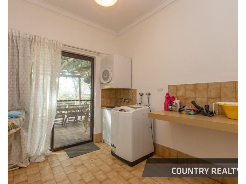 175 Bland Road, York WA 6302