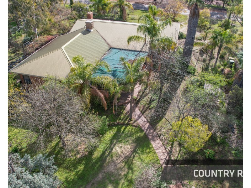 175 Bland Road, York WA 6302