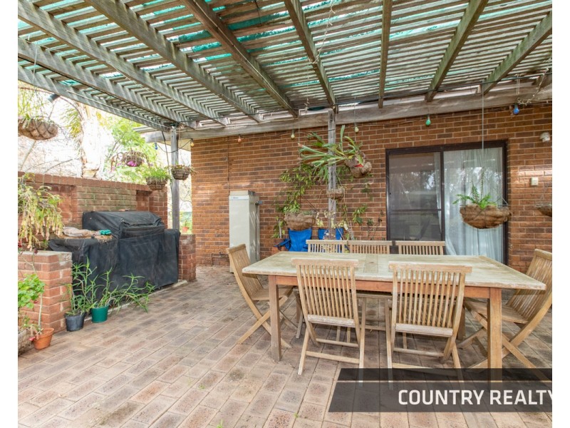 175 Bland Road, York WA 6302