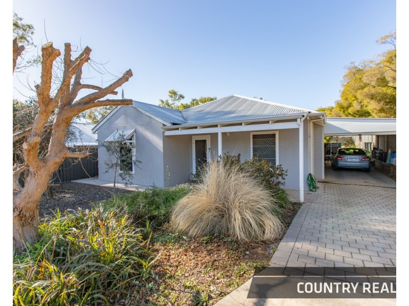 4 Herbert Street, Toodyay WA 6566