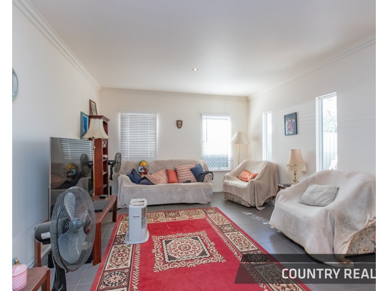4 Herbert Street, Toodyay WA 6566