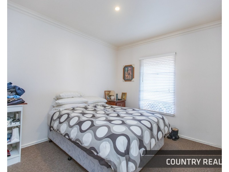 4 Herbert Street, Toodyay WA 6566