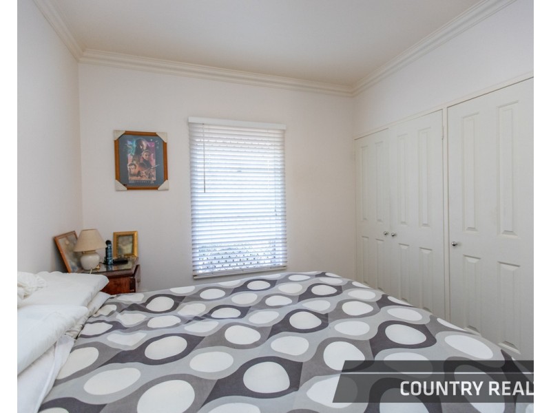 4 Herbert Street, Toodyay WA 6566