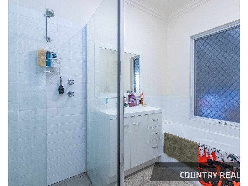 4 Herbert Street, Toodyay WA 6566