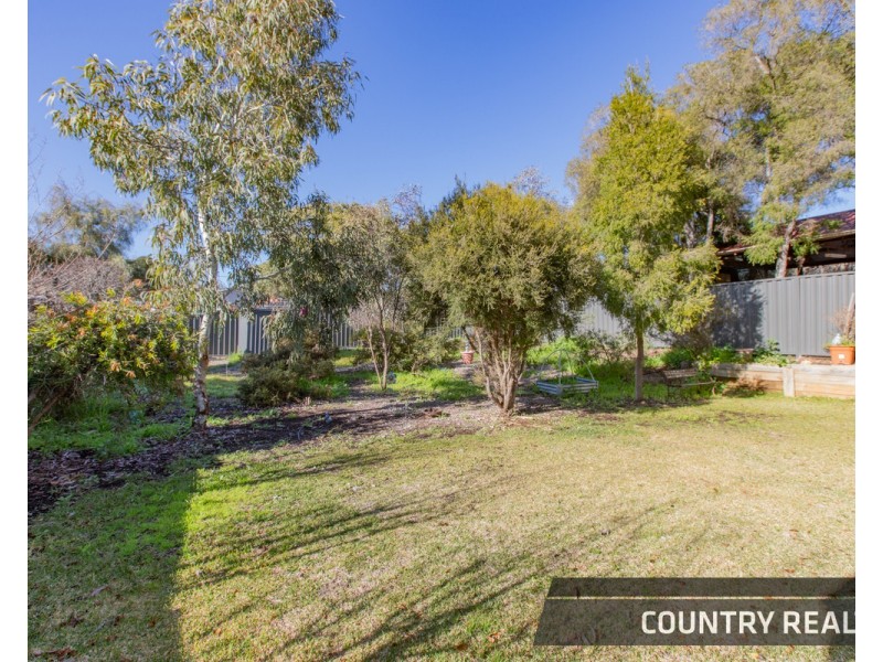 4 Herbert Street, Toodyay WA 6566