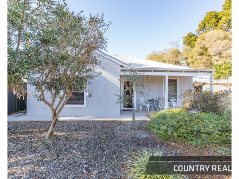 4 Herbert Street, Toodyay WA 6566