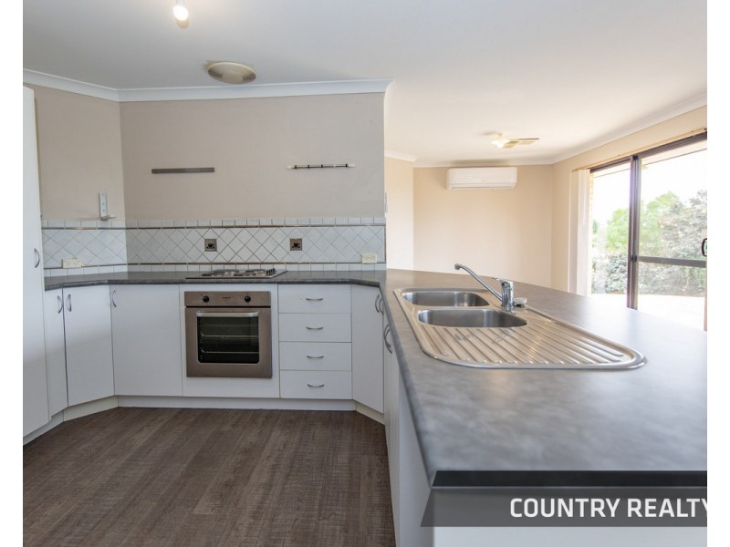 8 Freind Place, Northam WA 6401