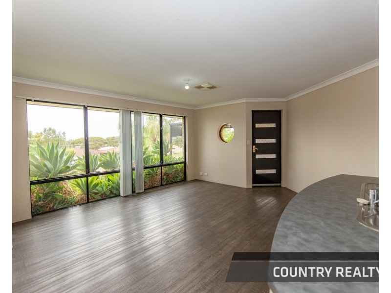 8 Freind Place, Northam WA 6401