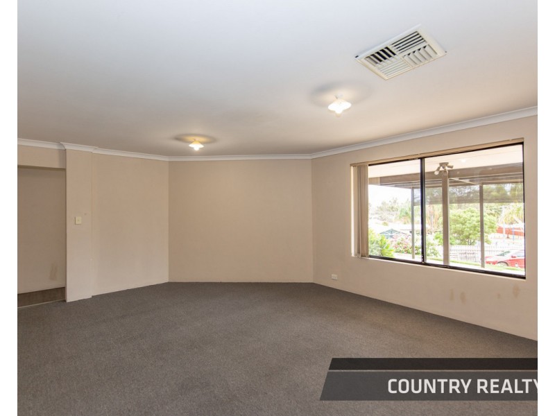 8 Freind Place, Northam WA 6401