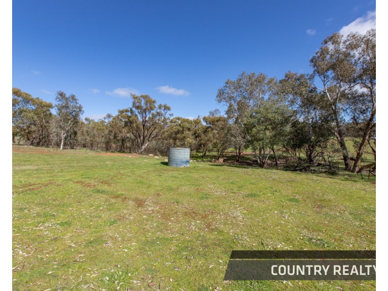 210 Coondle Drive, Toodyay WA 6566