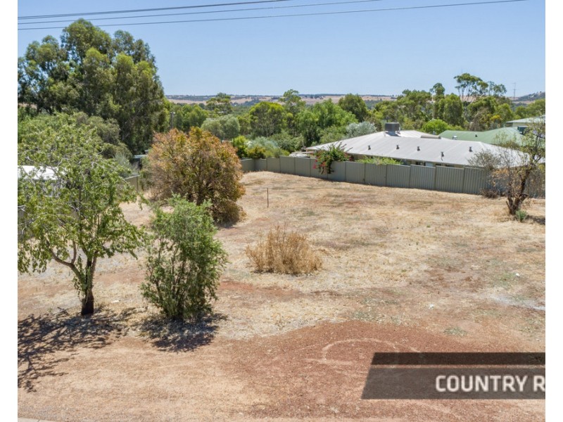 3 Bouverie Road, York WA 6302