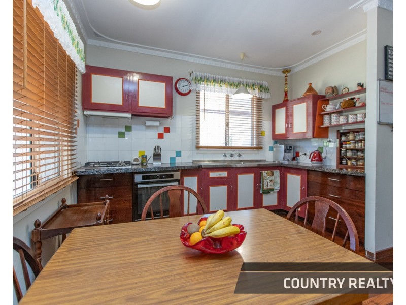106 Leeder Road, Northam WA 6401