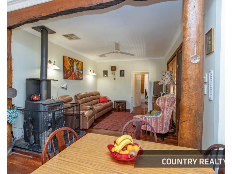 106 Leeder Road, Northam WA 6401