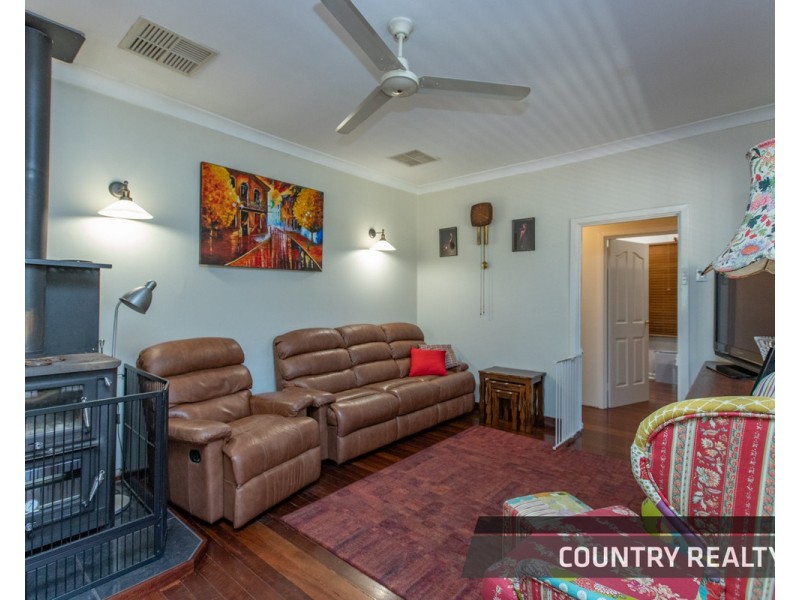 106 Leeder Road, Northam WA 6401