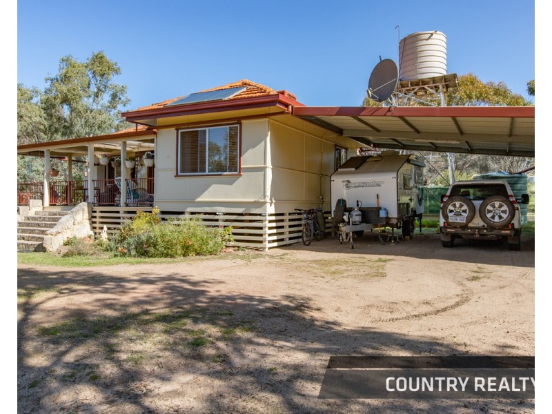 106 Leeder Road, Northam WA 6401