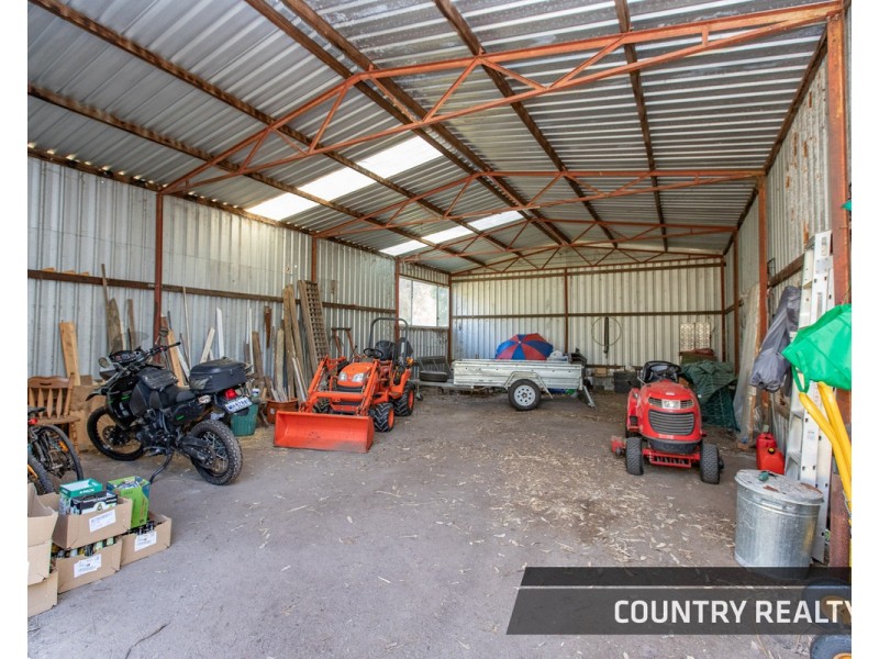 106 Leeder Road, Northam WA 6401