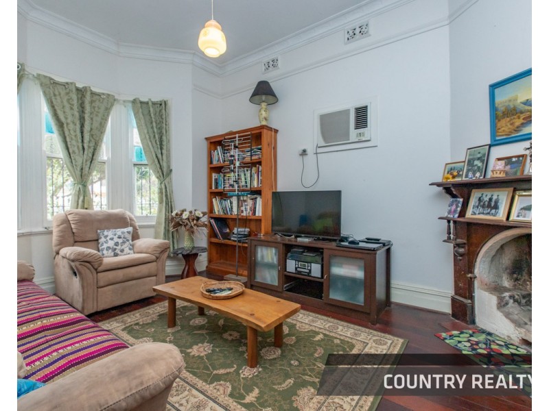 210 Wellington Street, Northam WA 6401