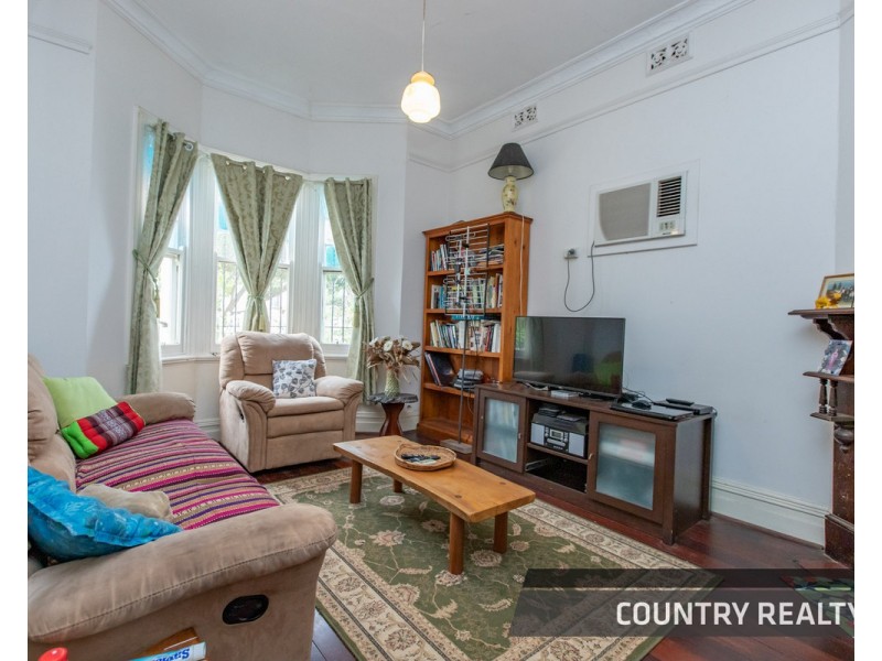 210 Wellington Street, Northam WA 6401
