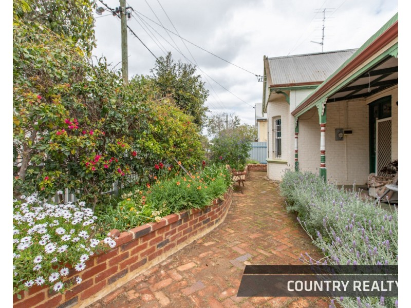 210 Wellington Street, Northam WA 6401