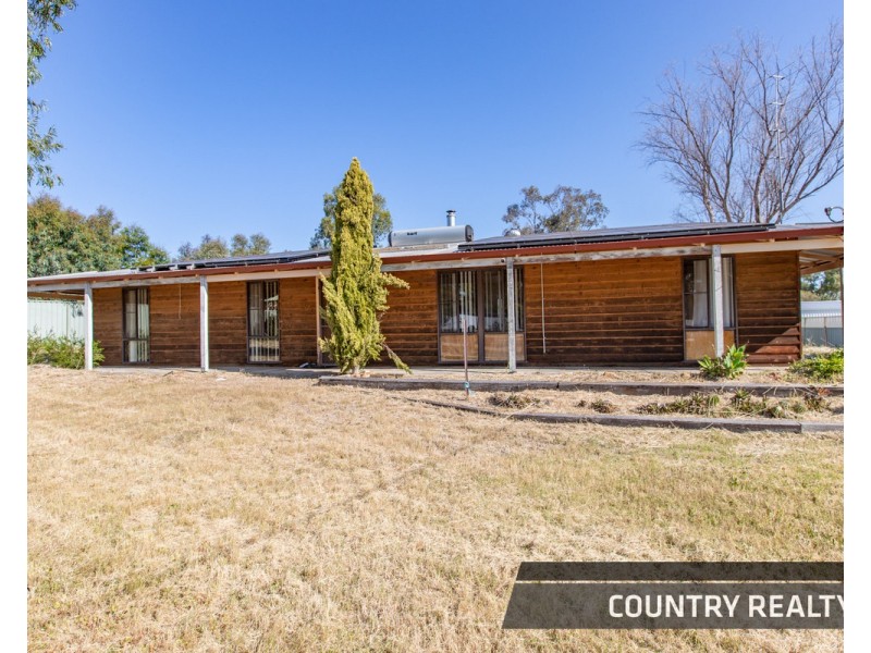 19 Radnor Road, York WA 6302