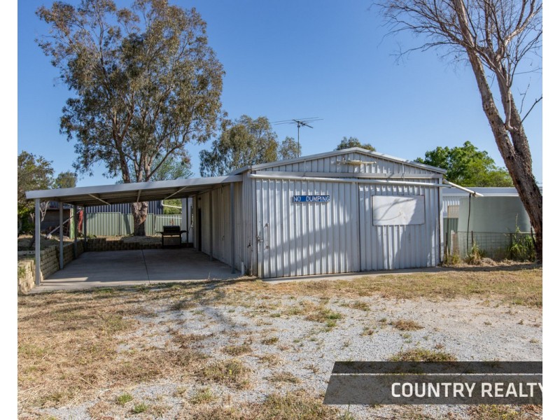 19 Radnor Road, York WA 6302