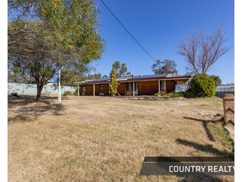 19 Radnor Road, York WA 6302