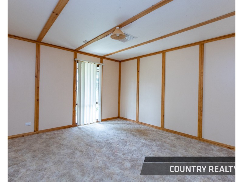 19 Radnor Road, York WA 6302