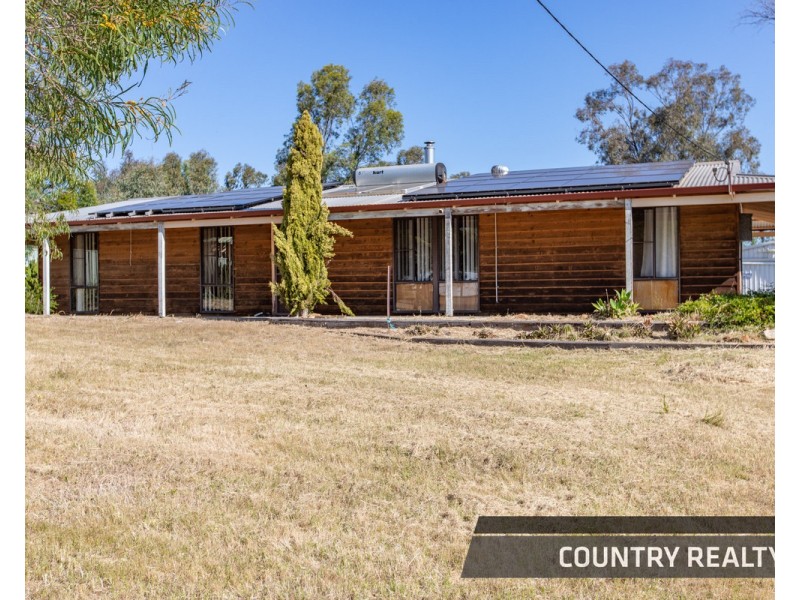 19 Radnor Road, York WA 6302