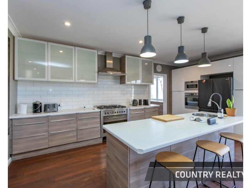 127 Mount Road, Toodyay WA 6566