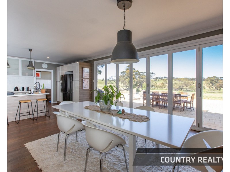 127 Mount Road, Toodyay WA 6566