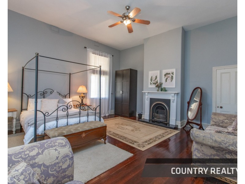 127 Mount Road, Toodyay WA 6566