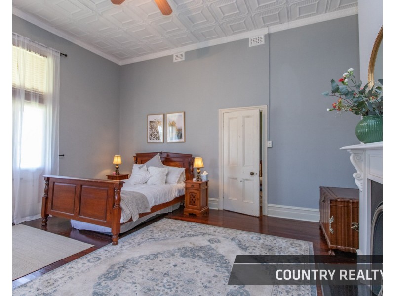 127 Mount Road, Toodyay WA 6566