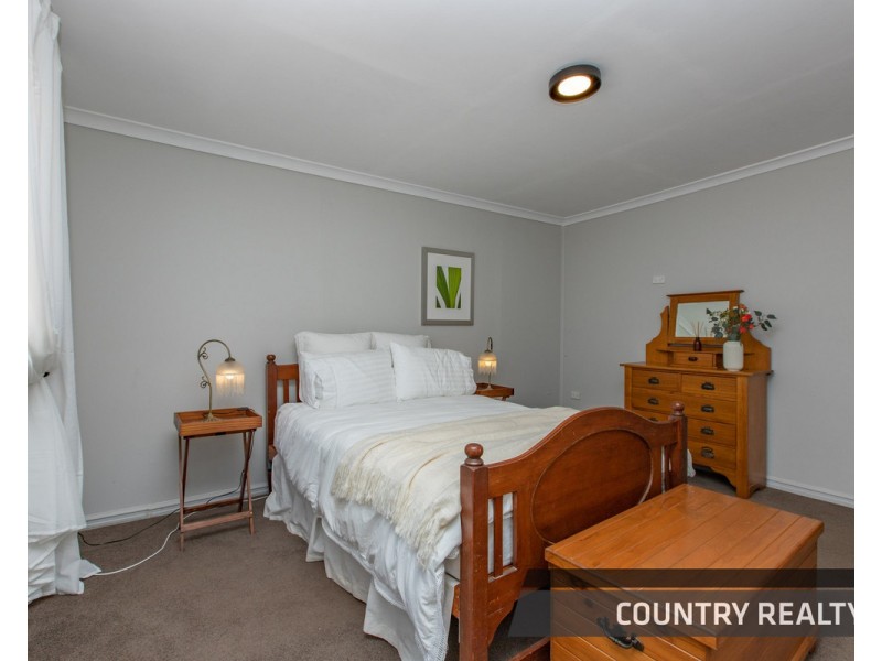 127 Mount Road, Toodyay WA 6566