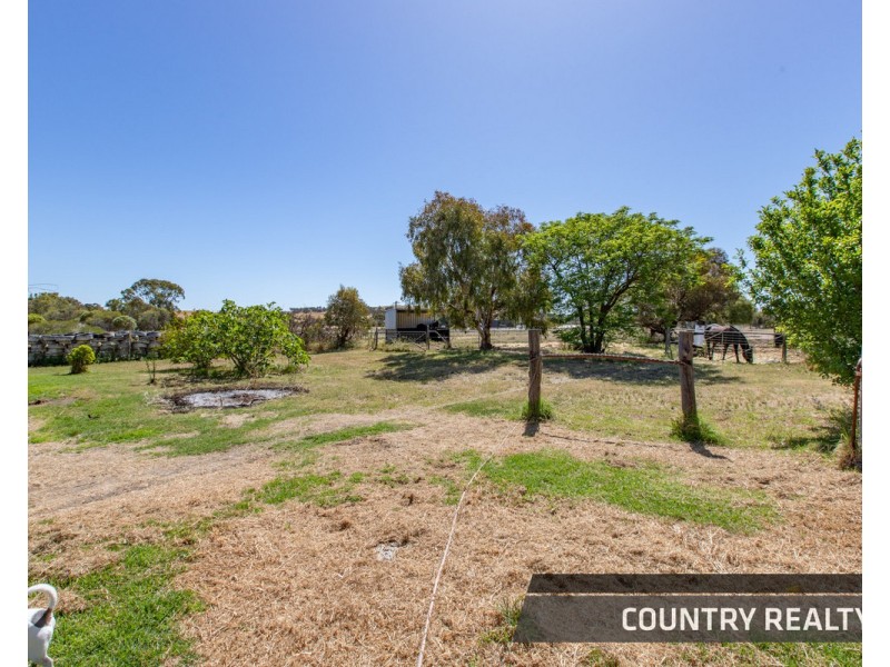 51 Suburban Road, Northam WA 6401