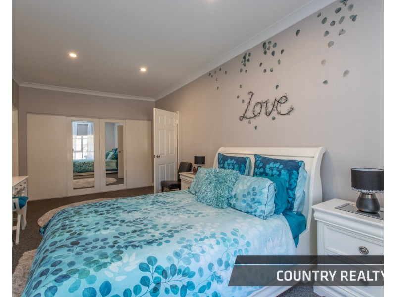 8 Leeder Road, Mokine, Northam WA 6401