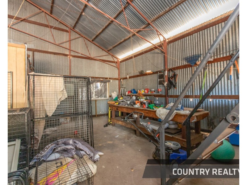 8 Leeder Road, Mokine, Northam WA 6401