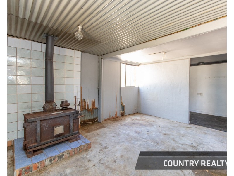 8 Leeder Road, Mokine, Northam WA 6401