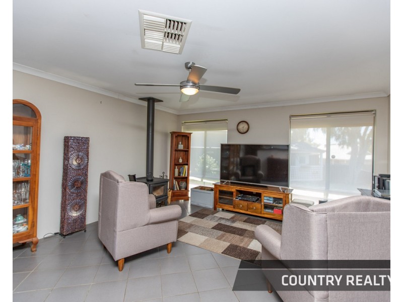 203 Duke Street West,, Northam WA 6401