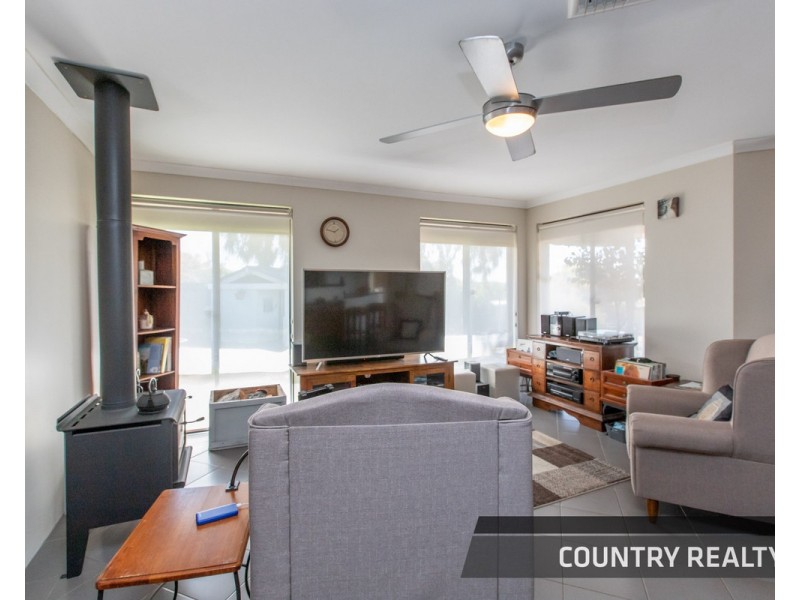 203 Duke Street West,, Northam WA 6401