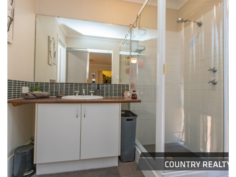 203 Duke Street West,, Northam WA 6401