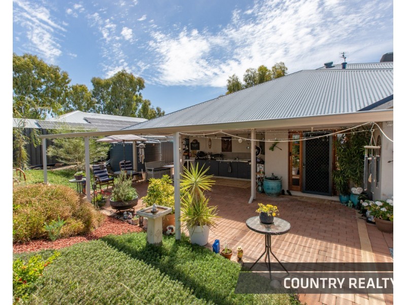 203 Duke Street West,, Northam WA 6401