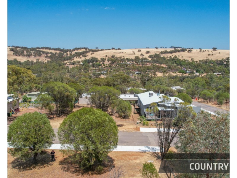 24 Harcourt Street, Toodyay WA 6566