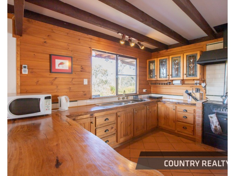 45 Adenanthus Road, Toodyay WA 6566