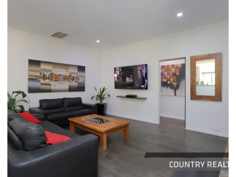 26 Hyde Drive, Wundowie WA 6560