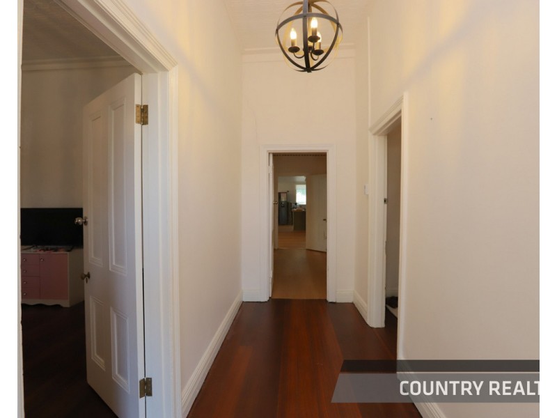 27 Croke Avenue, Northam WA 6401