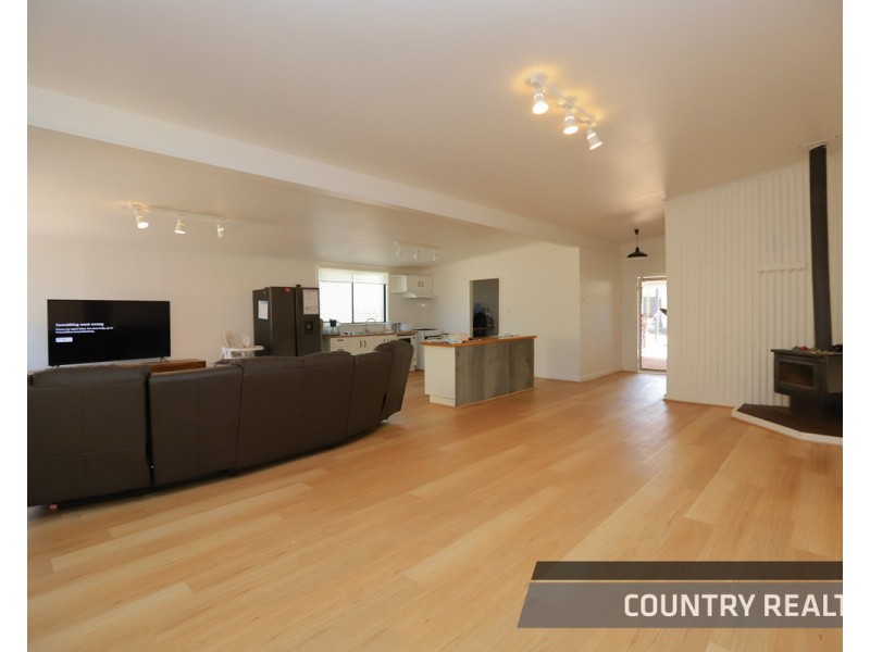 27 Croke Avenue, Northam WA 6401