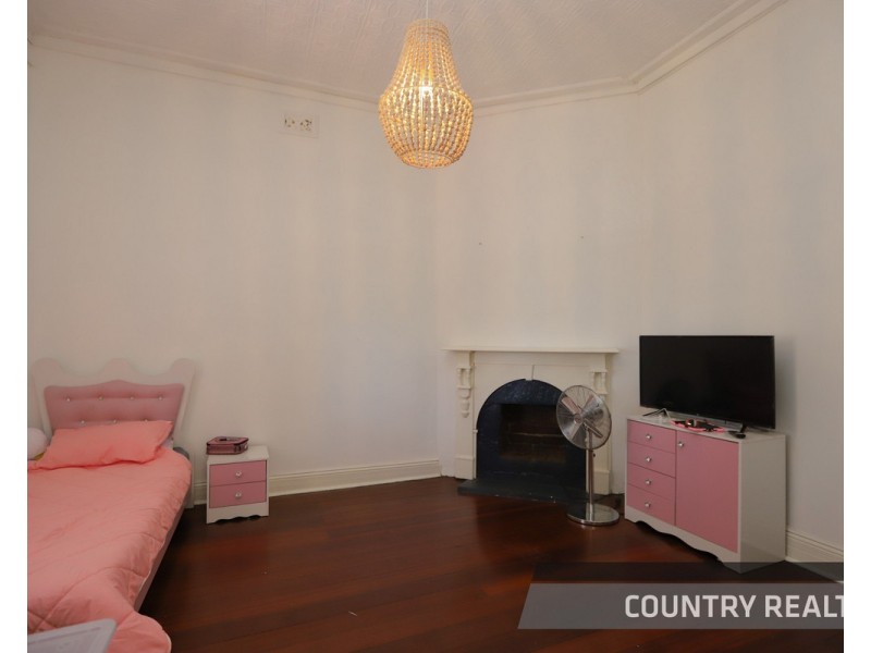 27 Croke Avenue, Northam WA 6401